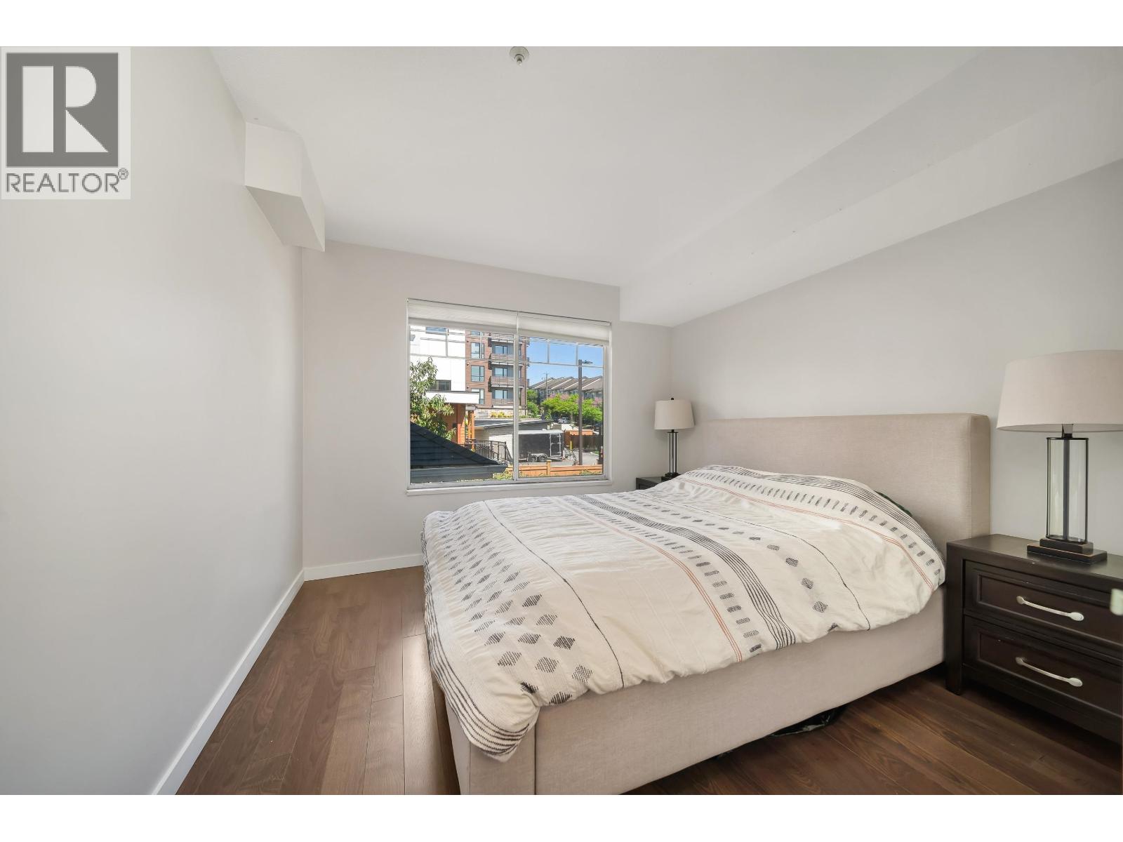 204 11671 FRASER STREET, Maple Ridge