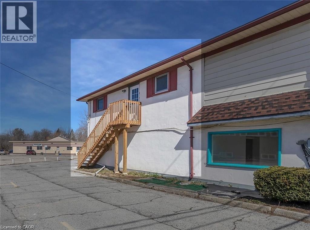 #2 581 LANCASTER Street West, Kitchener, Ontario, N2K1M5, Kitchener, Ontario — photo 3 of 5