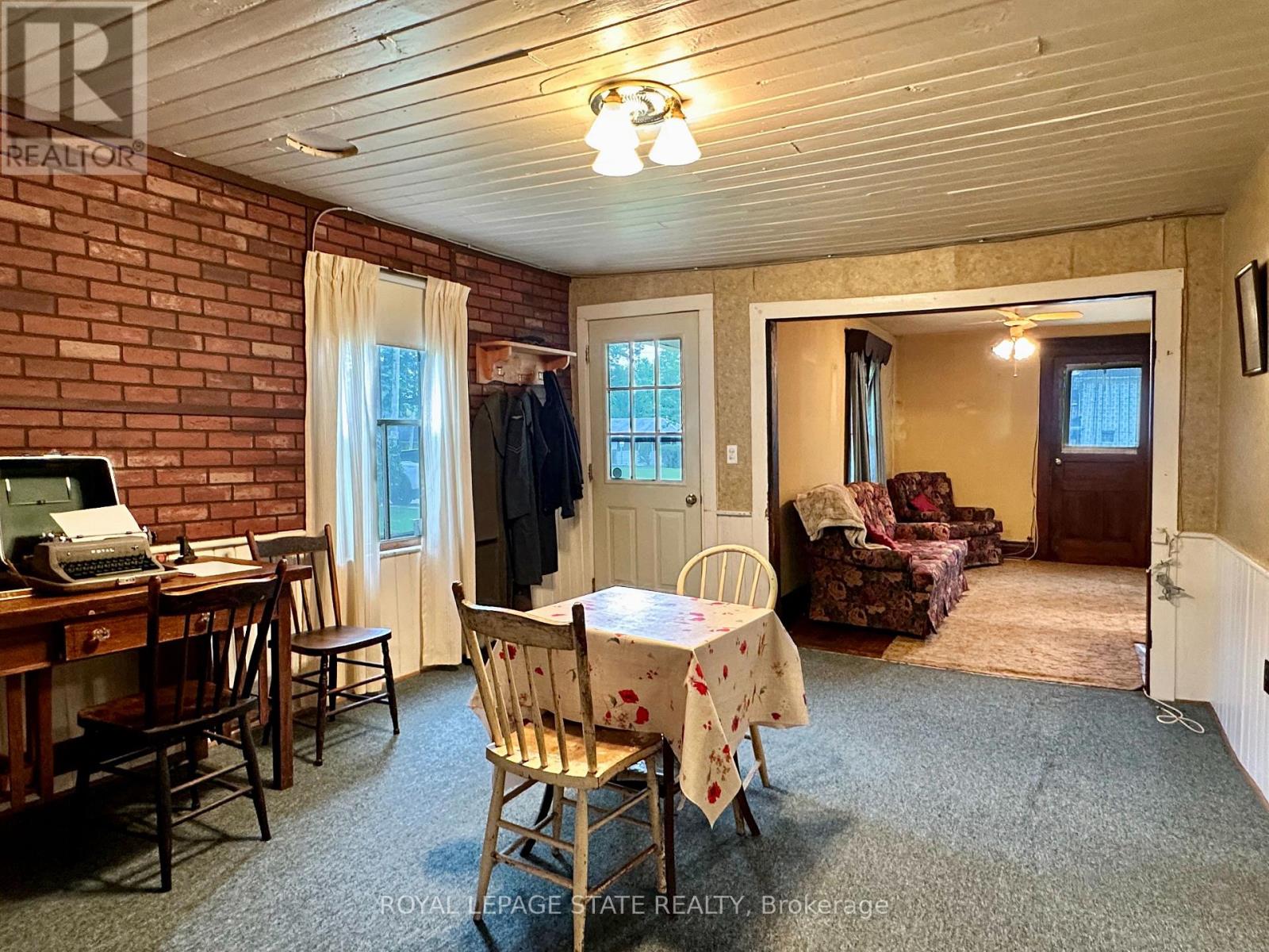 305 NORTH CAYUGA STREET W - 16