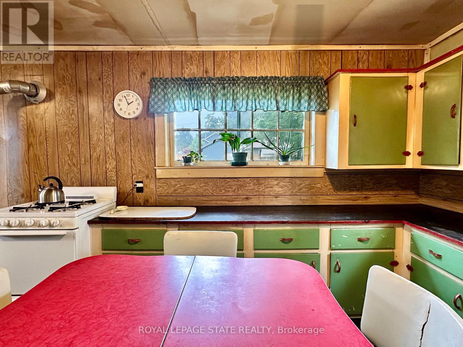 305 NORTH CAYUGA STREET W - 21
