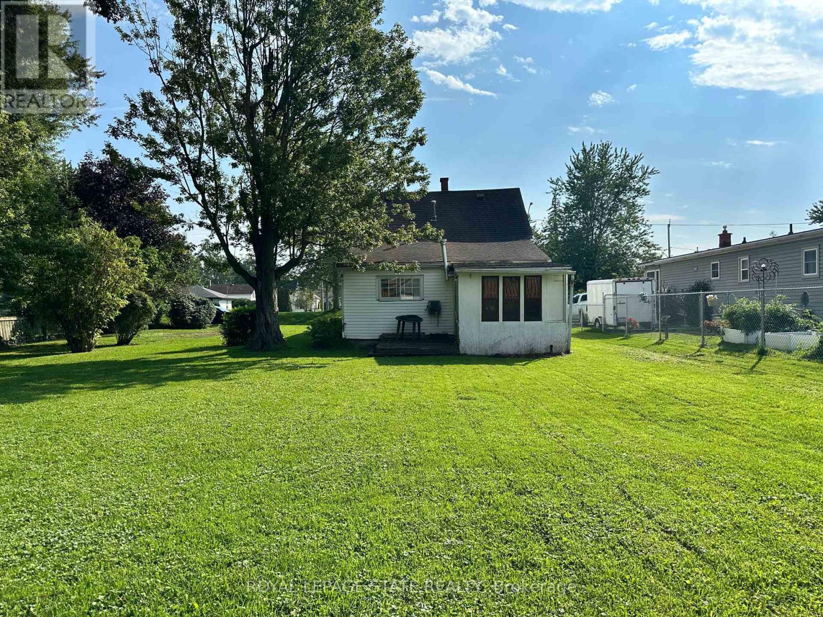 305 NORTH CAYUGA STREET W - 33