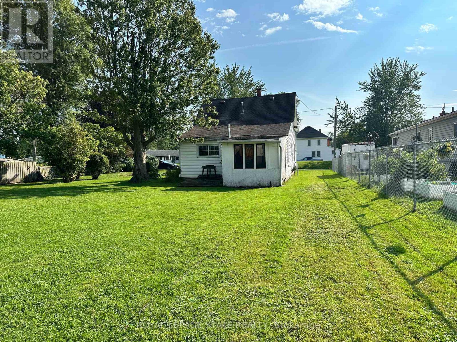 305 NORTH CAYUGA STREET W - 34