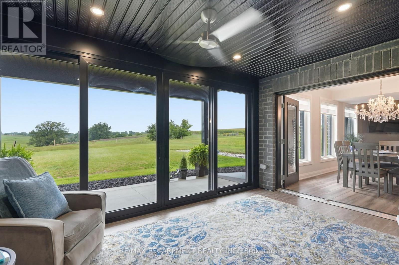 14 HUDSON DRIVE - 33
