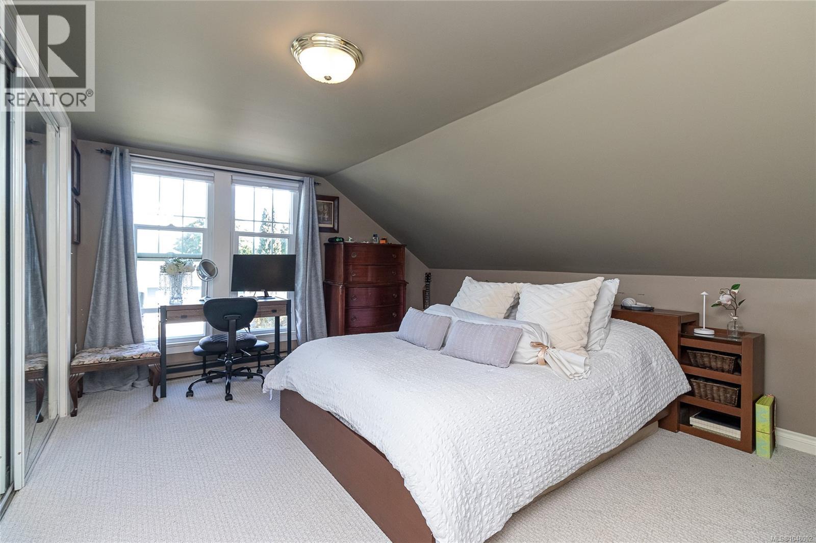 2445 Amelia Avenue, Sidney