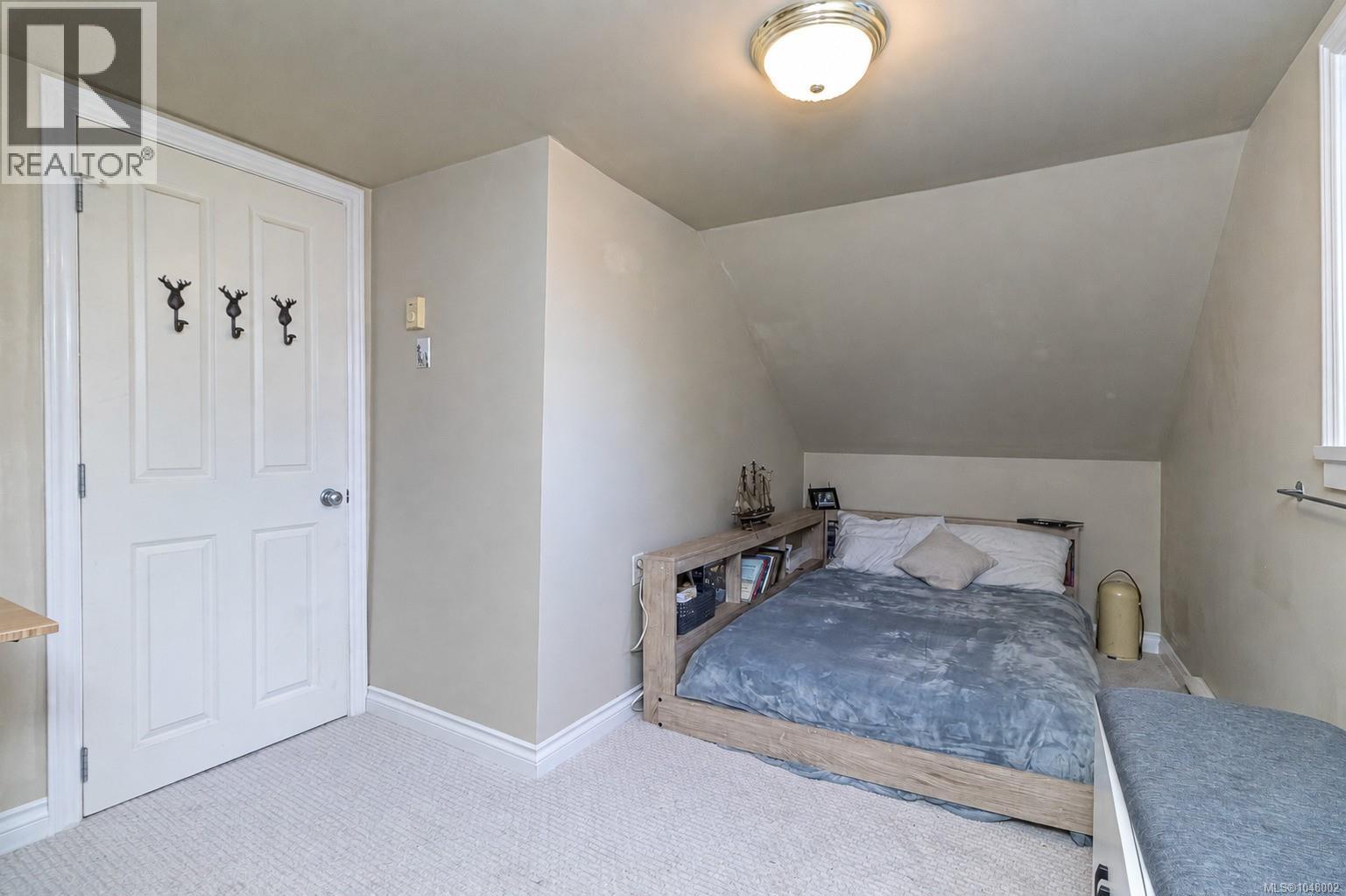 2445 Amelia Ave - 18