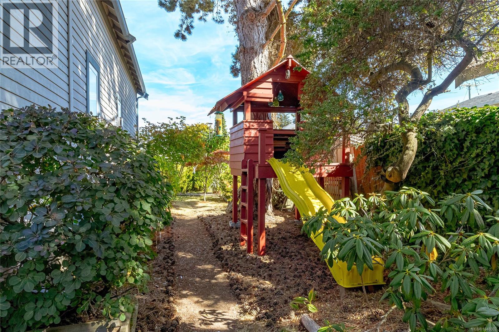 2445 Amelia Ave - 30
