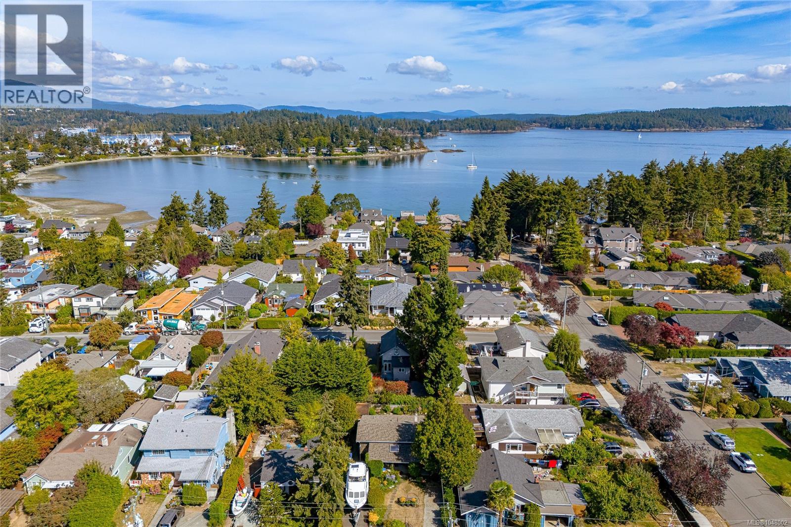 2445 Amelia Ave - 33