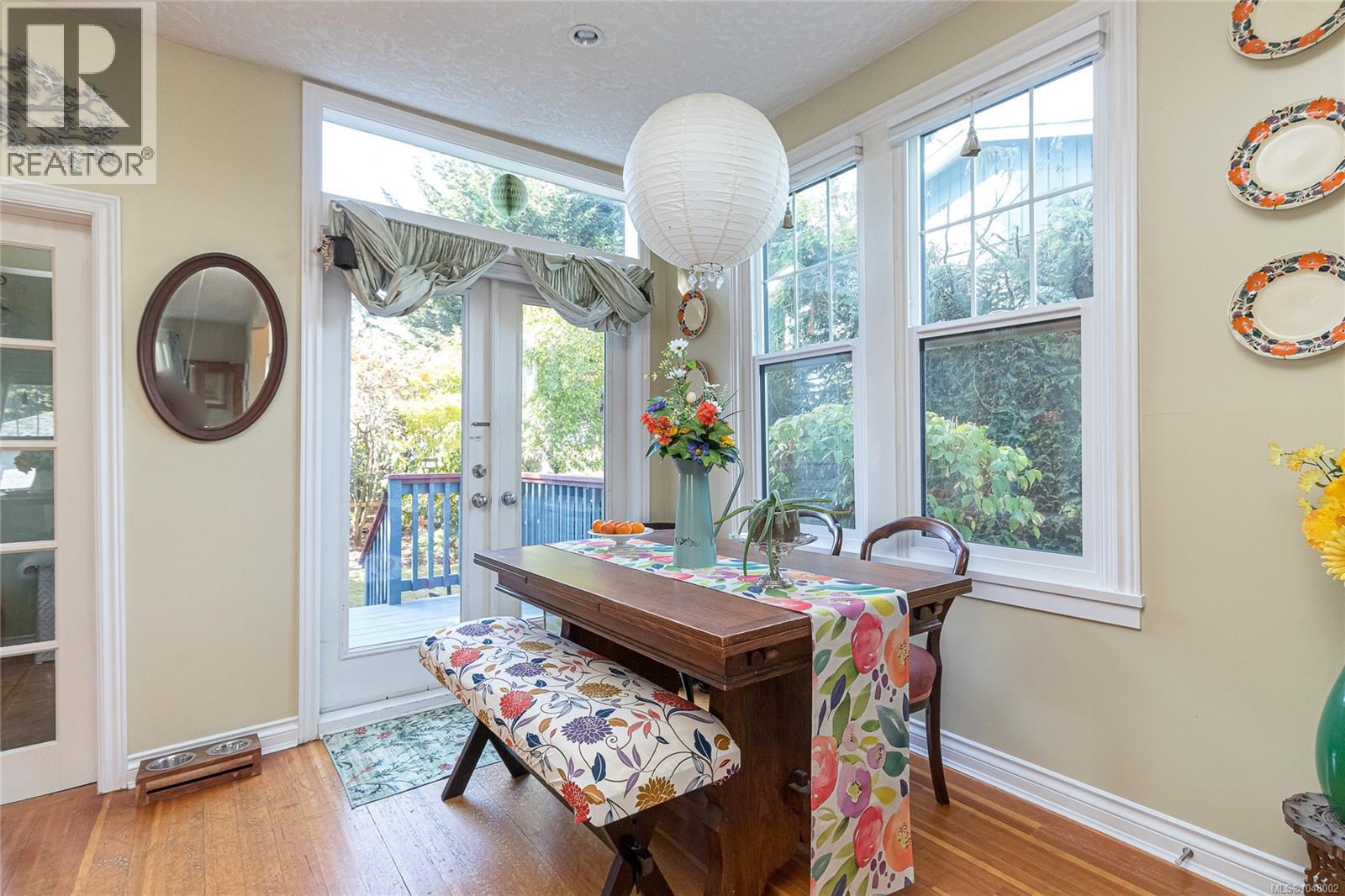 2445 Amelia Ave - 8