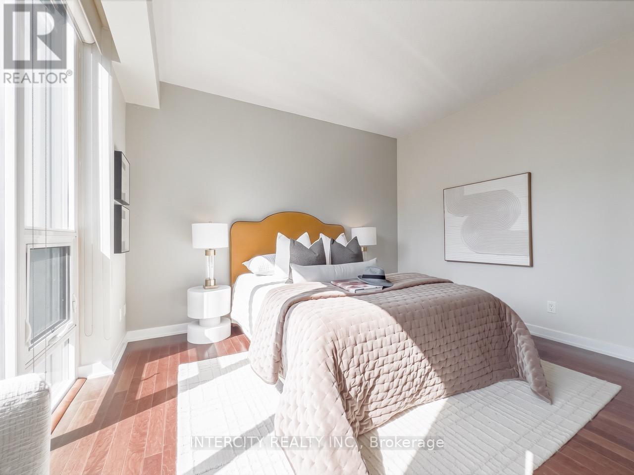 #2503 126 SIMCOE STREET - 11