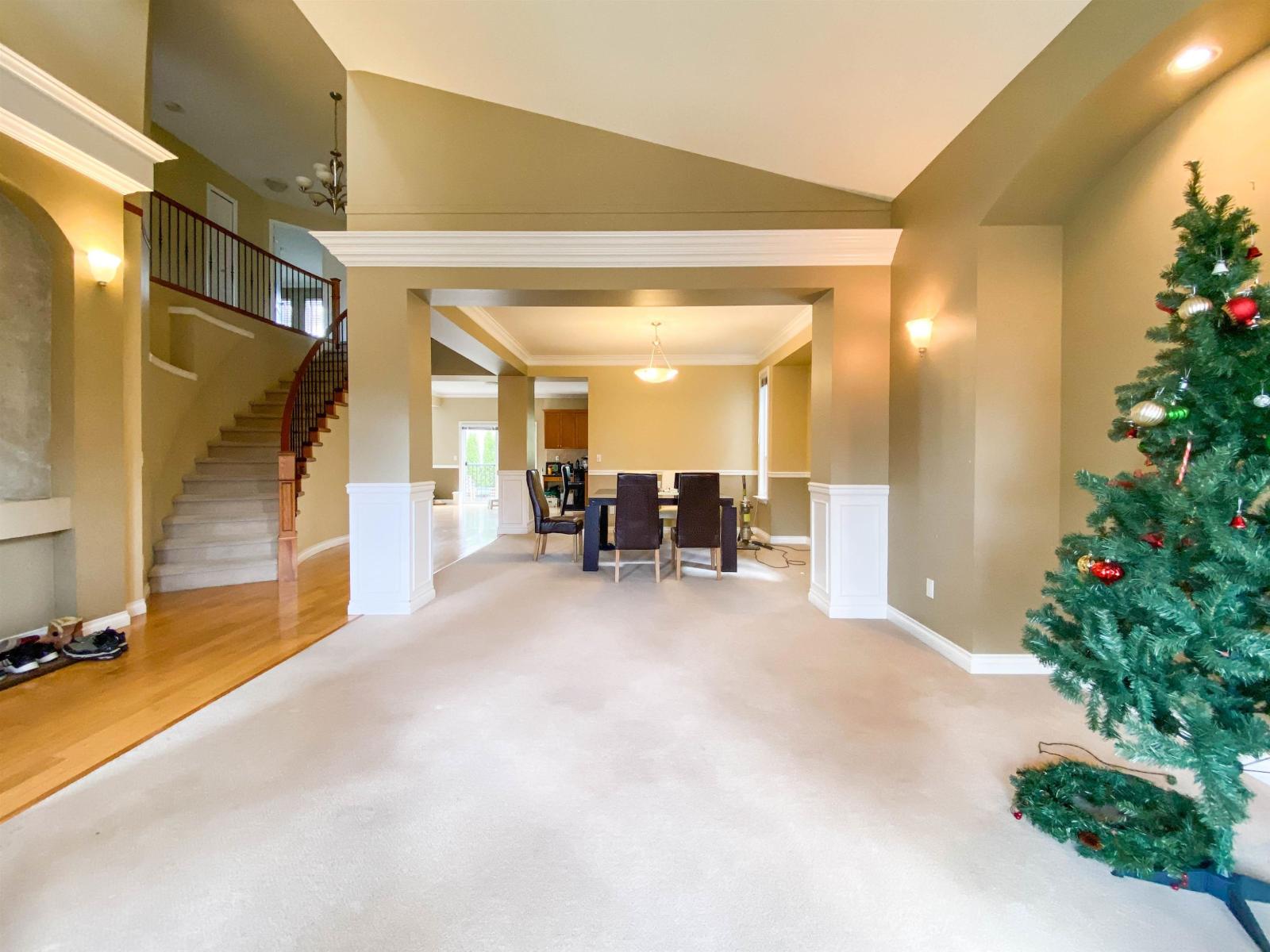 21639 90A Avenue, Langley, British Columbia, V1M4C8, Langley, British Columbia — photo 2 of 5