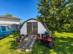 45 Bredin Avenue, Rosenfeld, MB R0G1X0 Photo 17