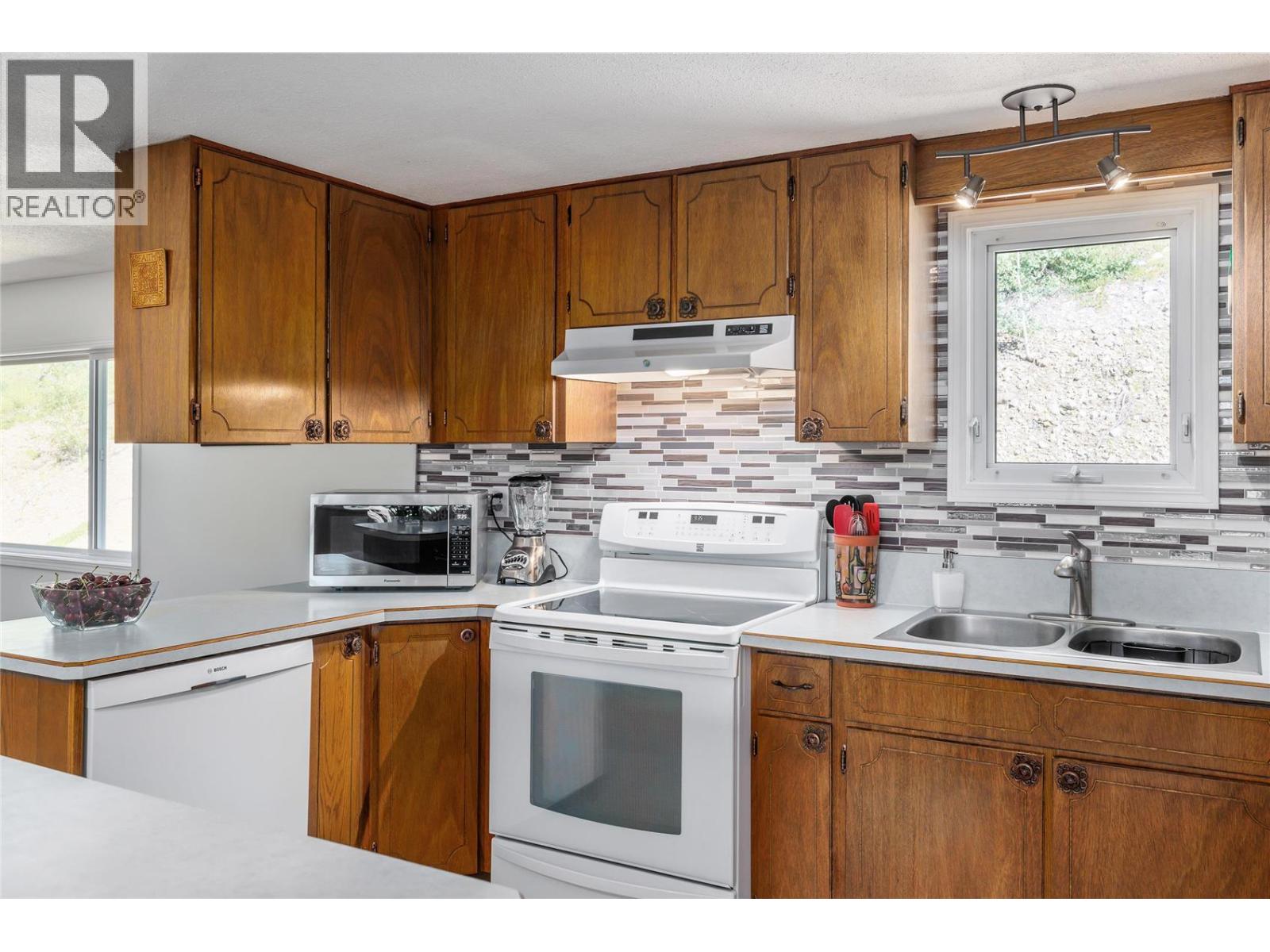  8514 Sun Valley Road, Kelowna