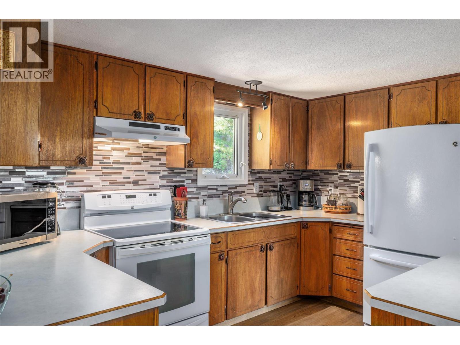  8514 Sun Valley Road, Kelowna
