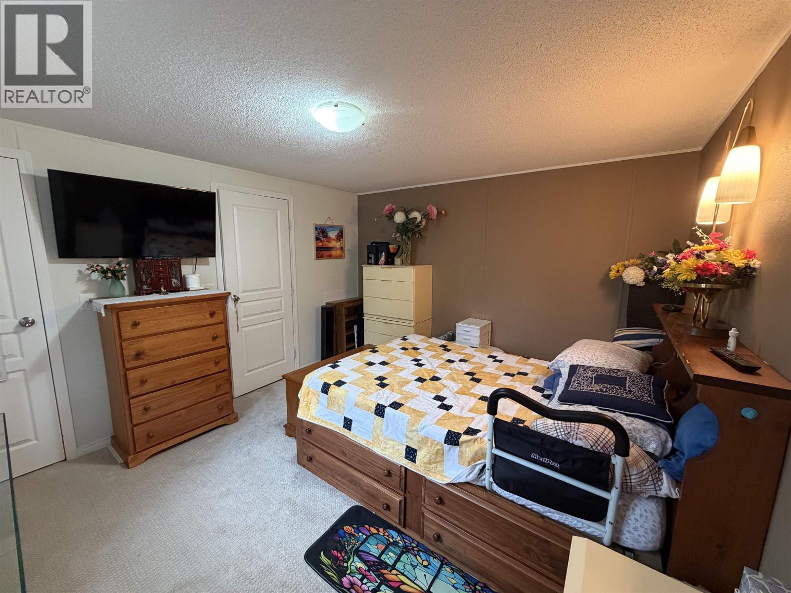 #92 3616 LARCH STREET - 13