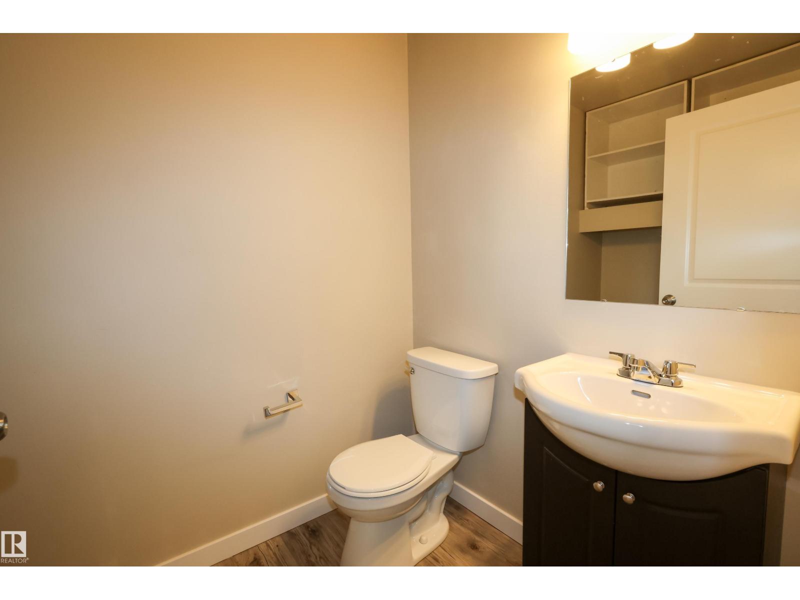 9704 104 ST - 14