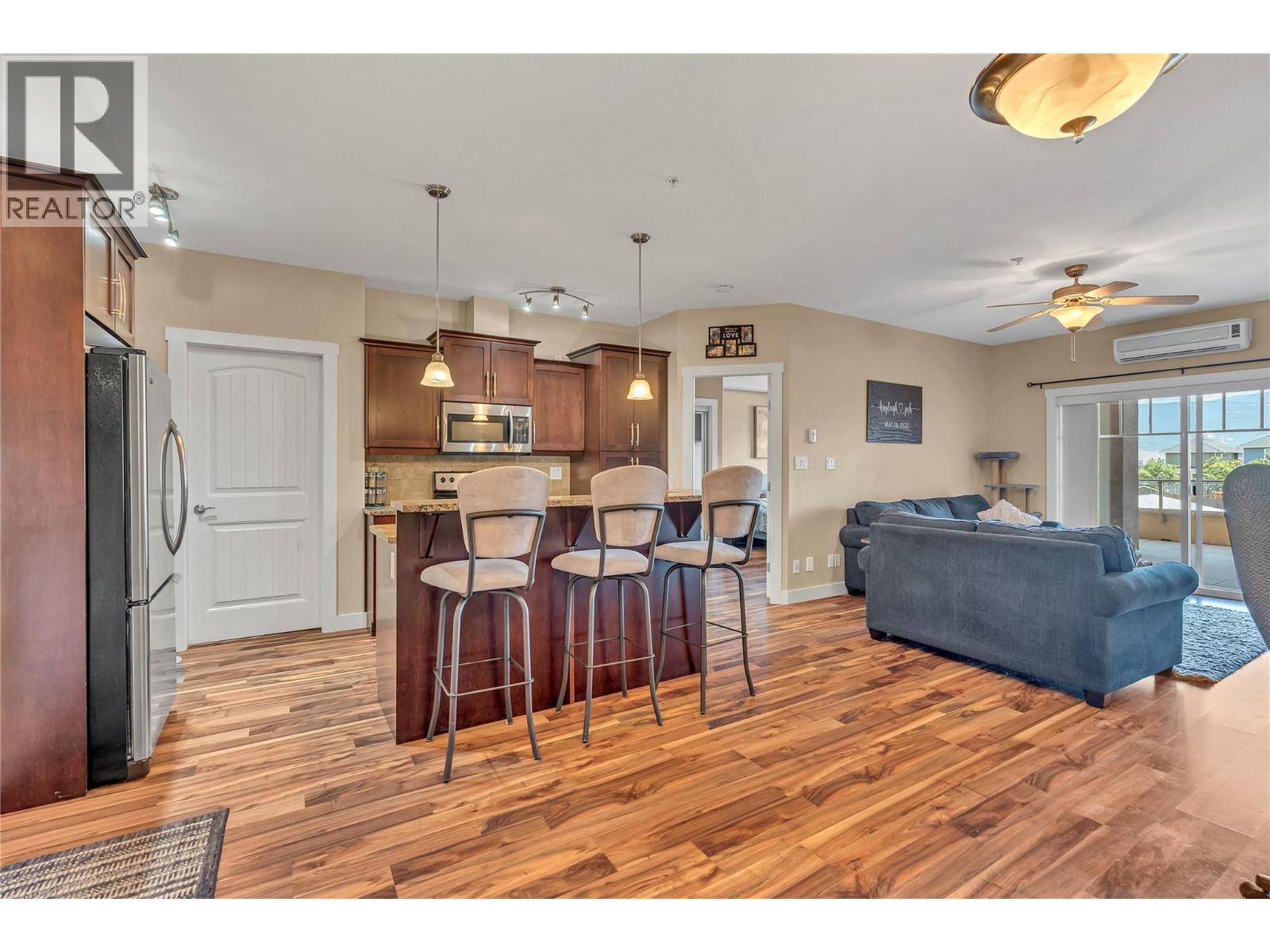 13615 Victoria Road N Unit# 206, Summerland