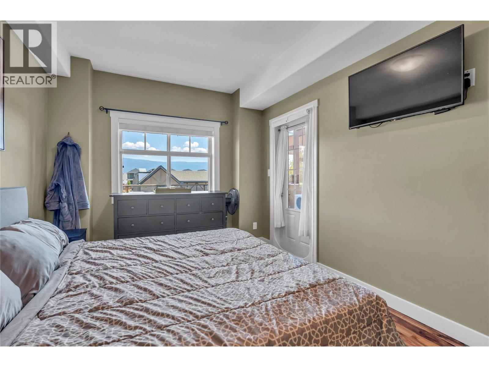 13615 Victoria Road N Unit# 206, Summerland