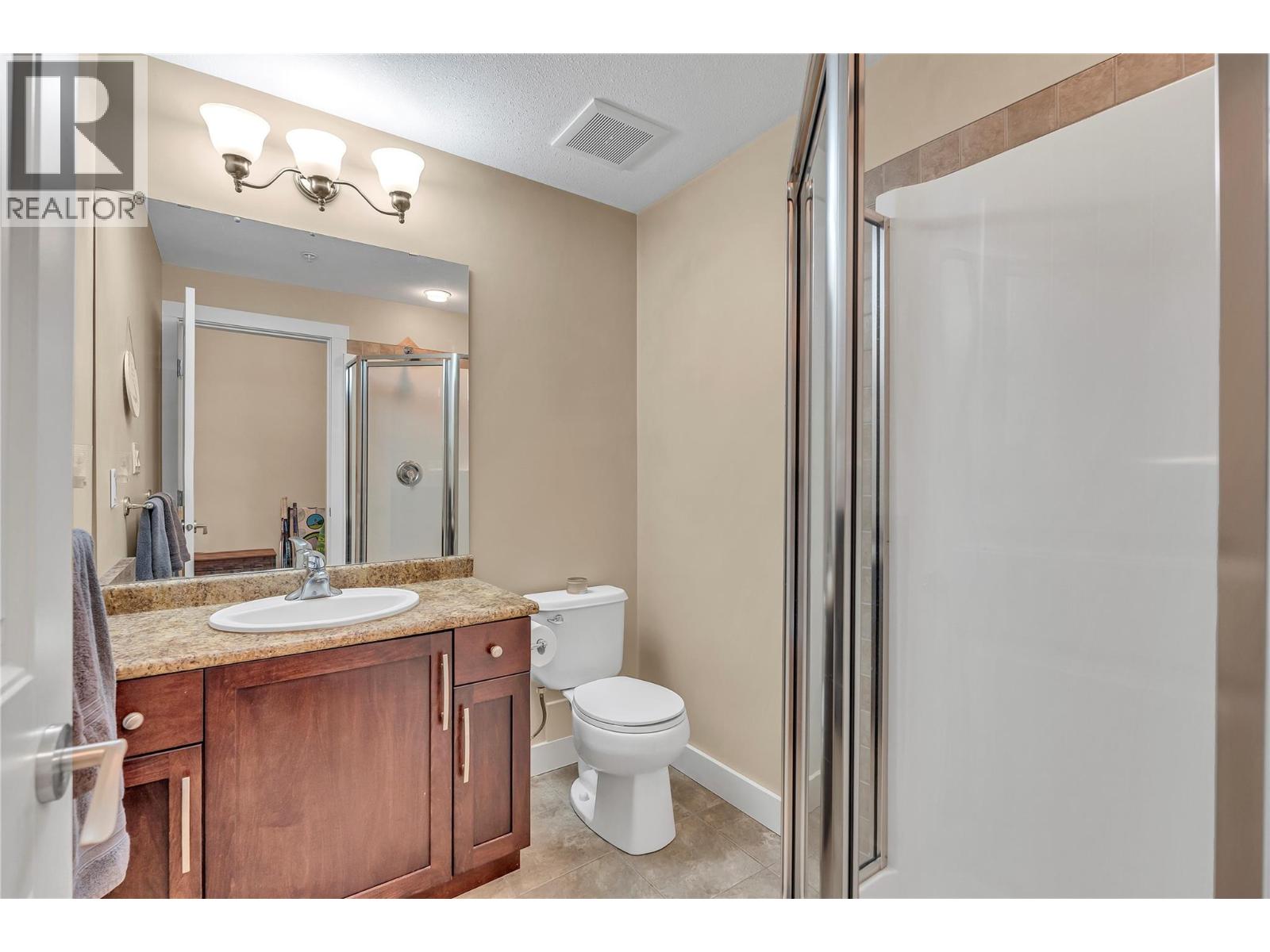 13615 Victoria Road N Unit# 206, Summerland