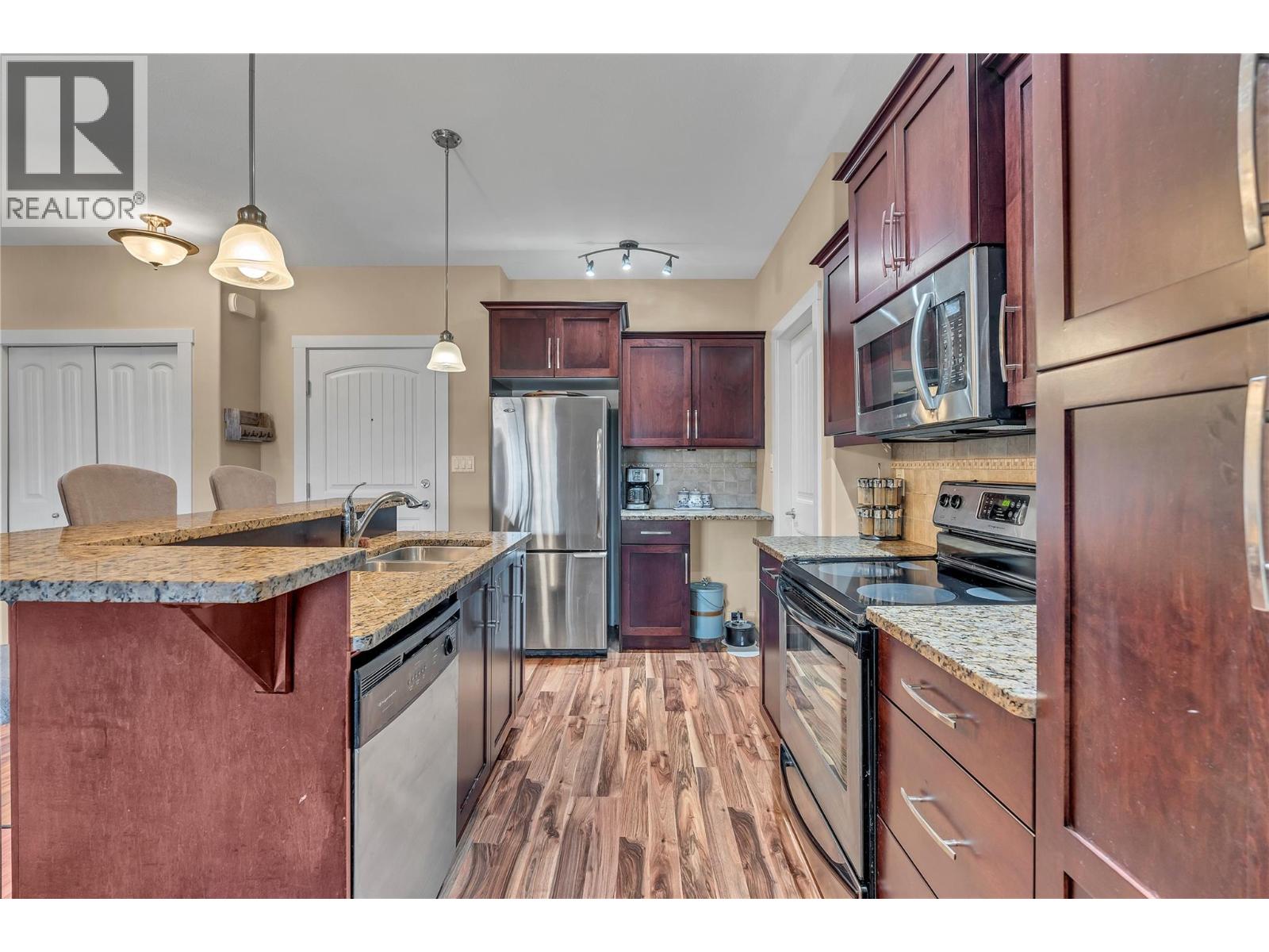 13615 Victoria Road N Unit# 206, Summerland