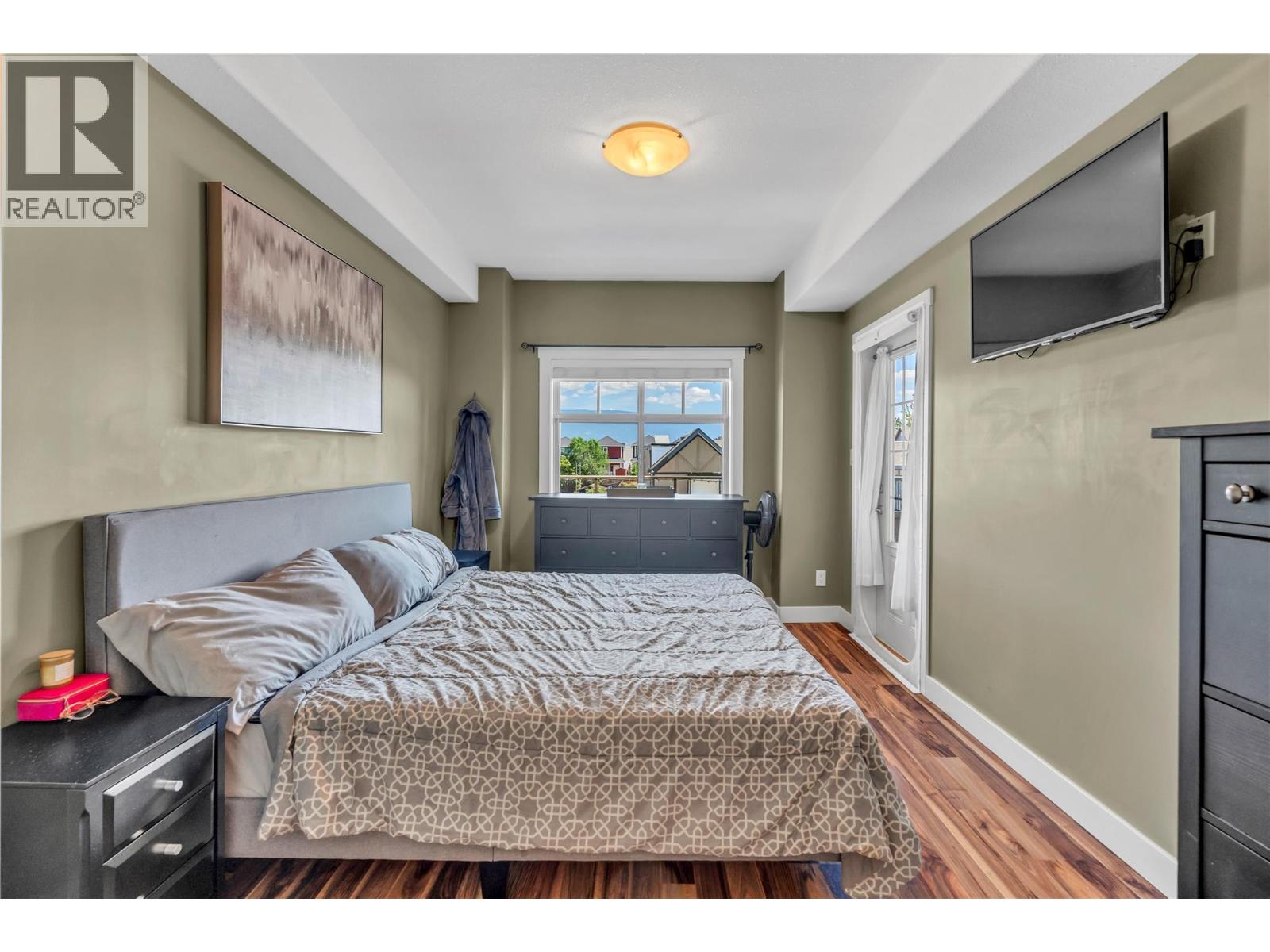 #206 13615 Victoria Road N - 6
