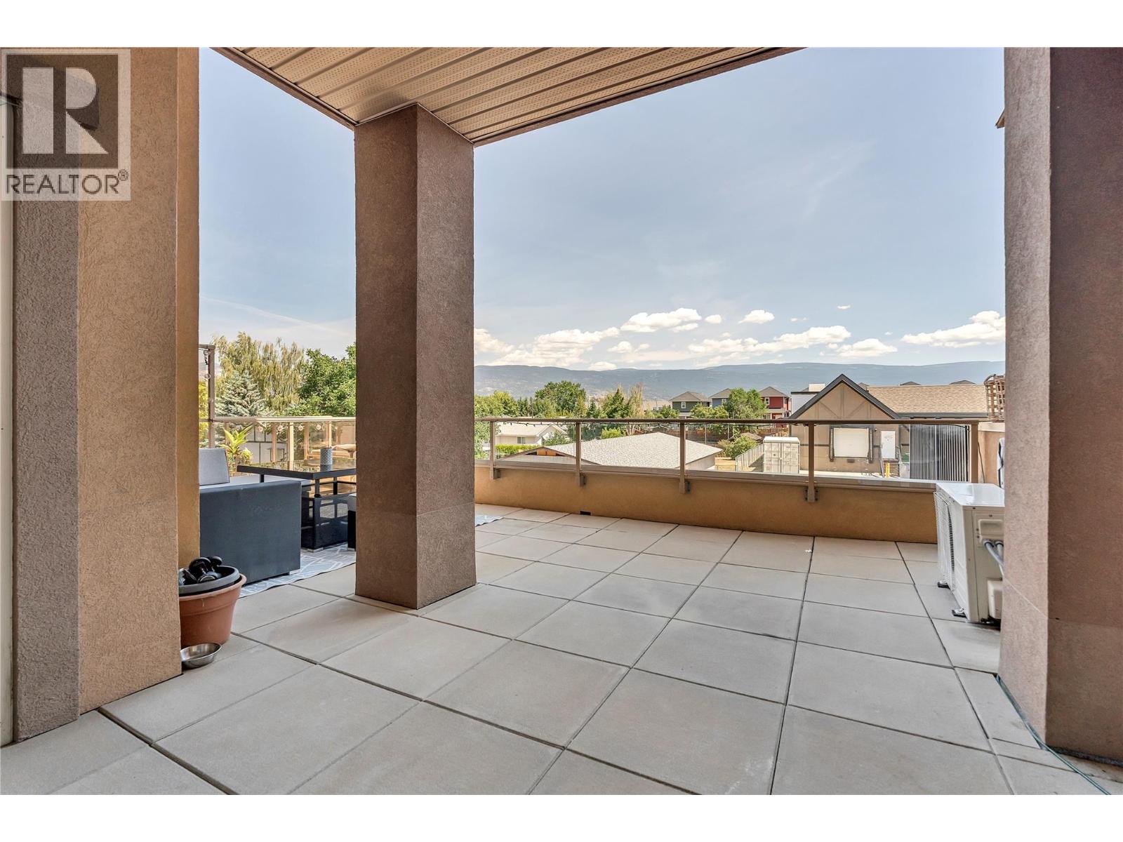 13615 Victoria Road N Unit# 206, Summerland