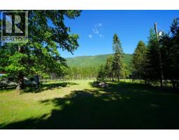 Foyer - 1062 Scamp Road, Castlegar, BC V1N4R3 Photo 11