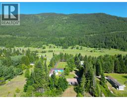Full bathroom - 1062 Scamp Road, Castlegar, BC V1N4R3 Photo 7