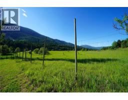 1062 Scamp Road, Castlegar, BC V1N4R3 Photo 30