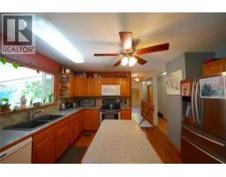 1062 Scamp Road, Castlegar, BC V1N4R3 Photo 49