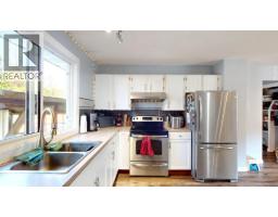 Full bathroom - 2405 Arbutus Street, Elkford, BC V0B1H0 Photo 7