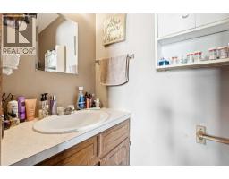 Kitchen - 4617 48 Street, Olds, AB T4H1E2 Photo 16
