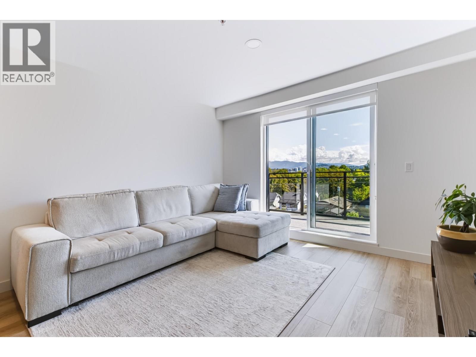 #406 2419 GRANT Street, Vancouver, British Columbia, V5K3G5, Vancouver, British Columbia — photo 4 of 5