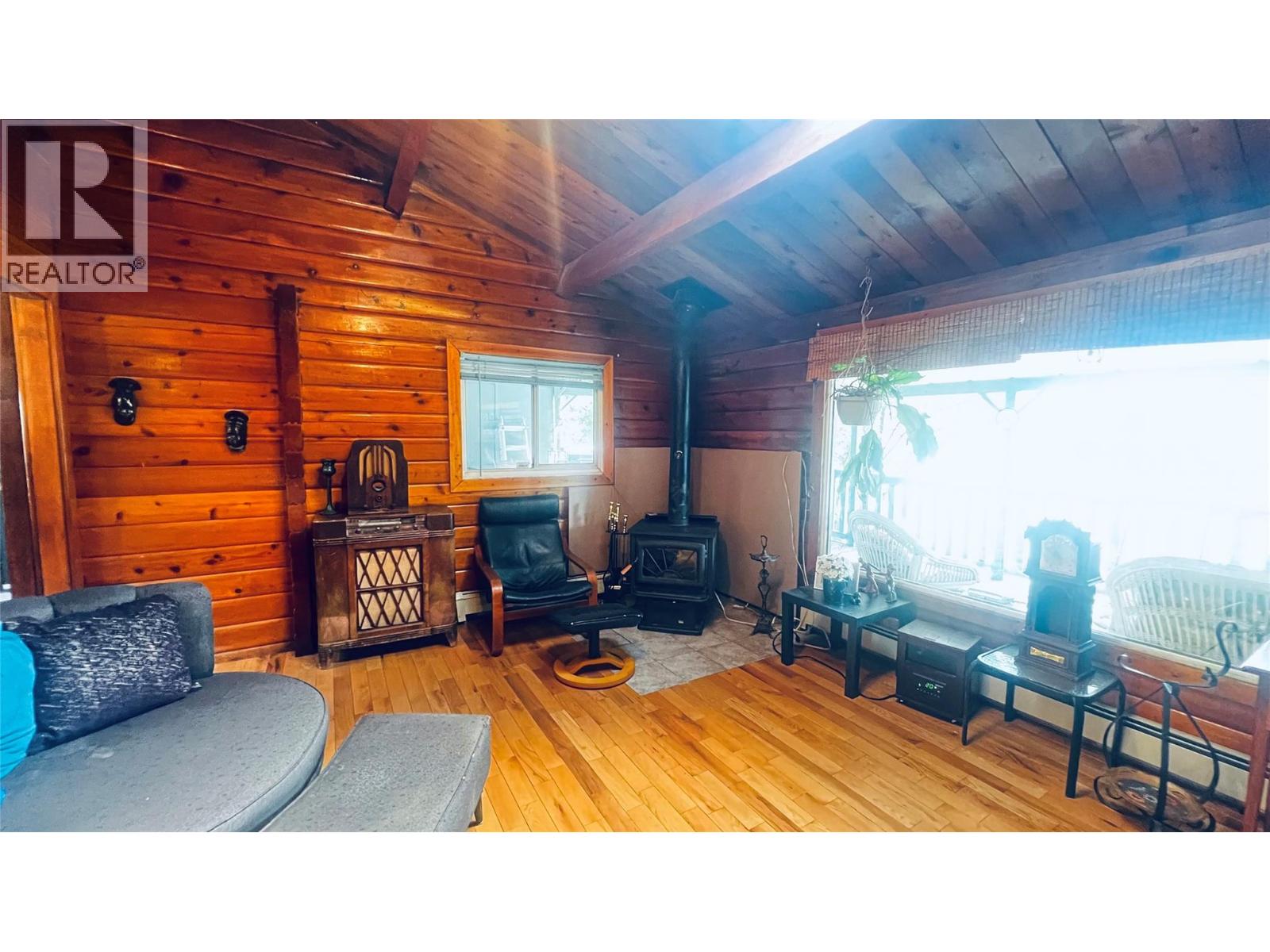 2513 IRVINE Avenue, Merritt