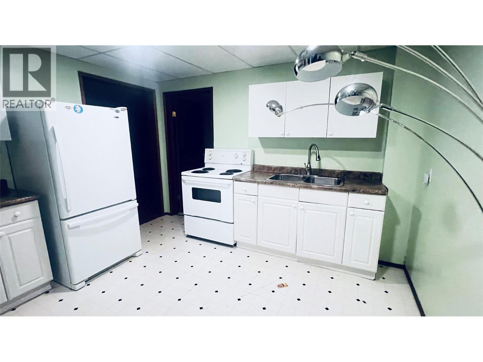 2513 IRVINE Avenue, Merritt