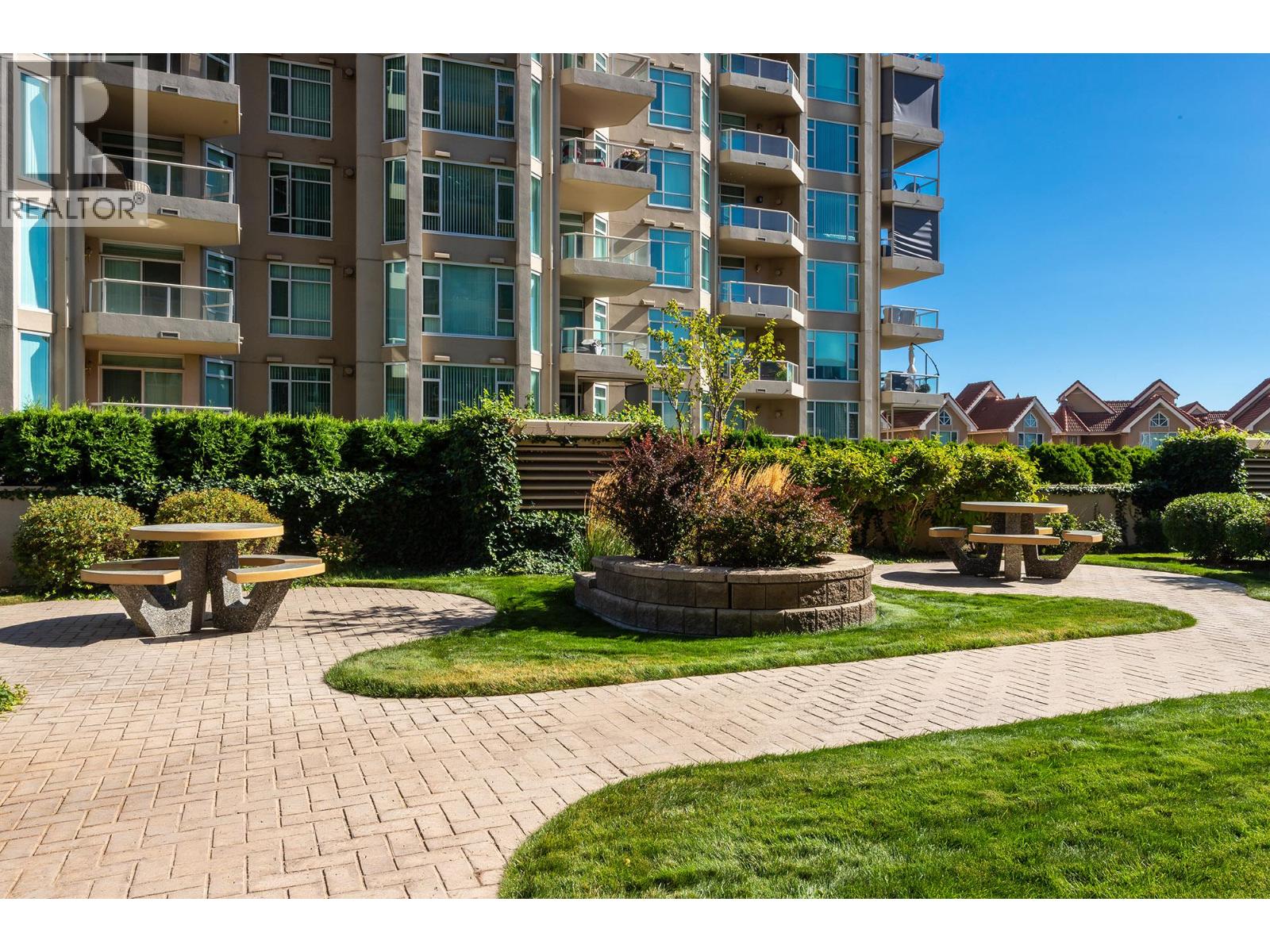 1128 Sunset Drive Unit# 1702, Kelowna