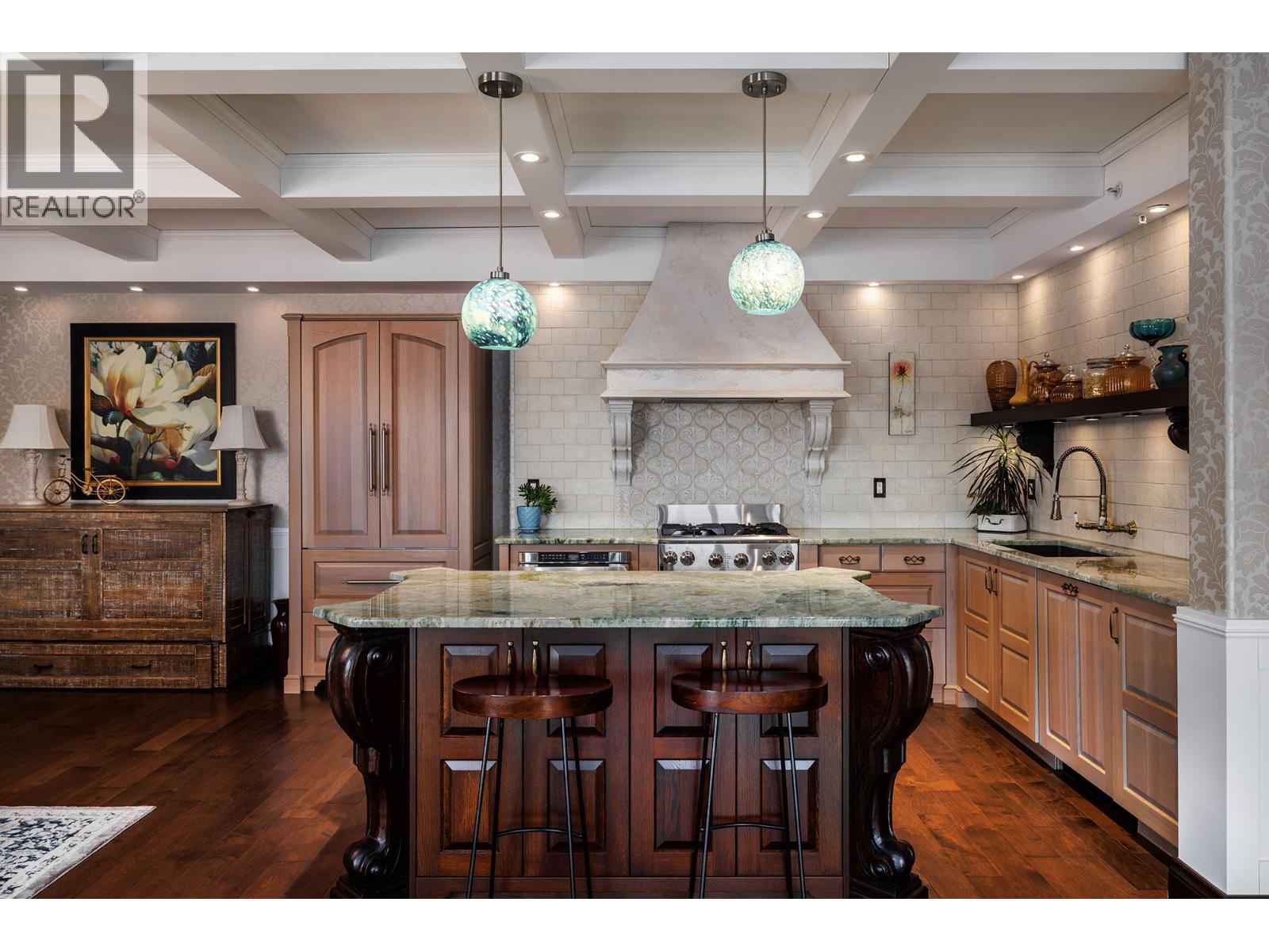 1128 Sunset Drive Unit# 1702, Kelowna