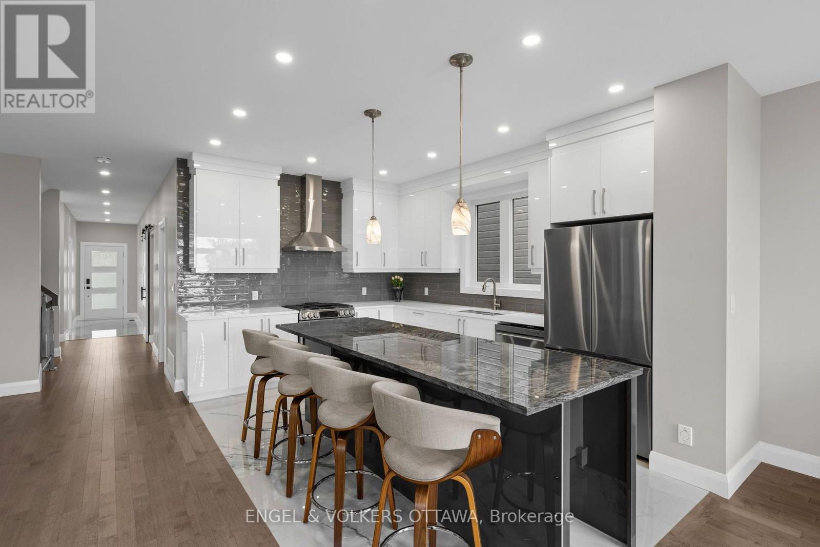 4 Bed, 4 Bath House for Sale in Ottawa – 6933 NOTRE DAME STREET, Ottawa – MLS# X13738972 - Image 9