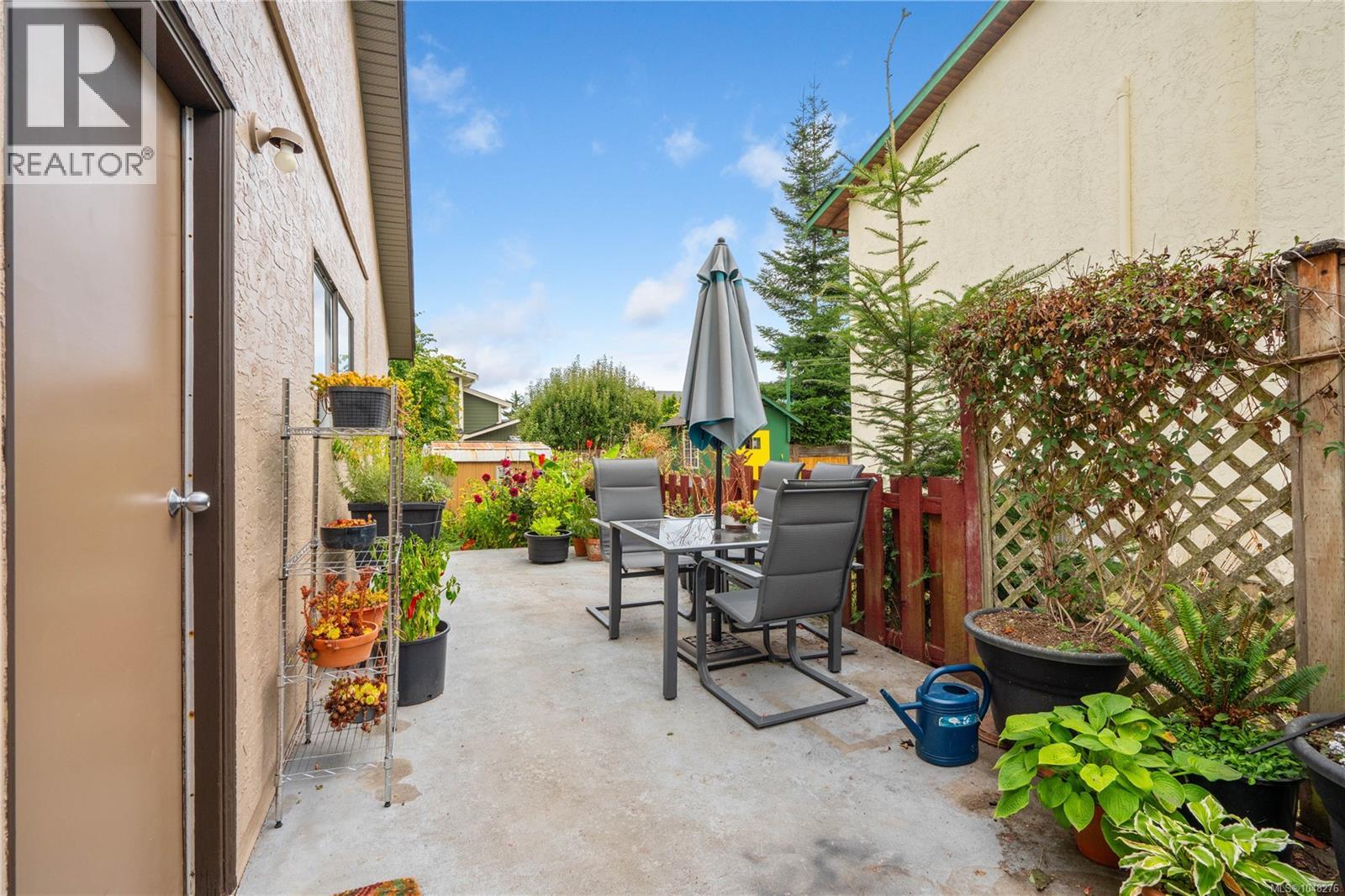 7703 Wallace Dr, Central Saanich