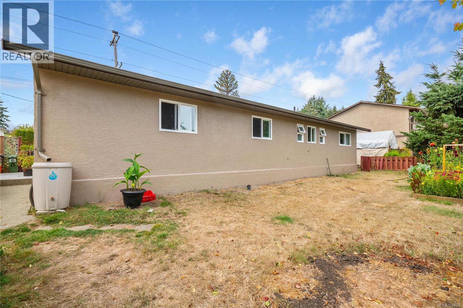 7703 Wallace Dr, Central Saanich