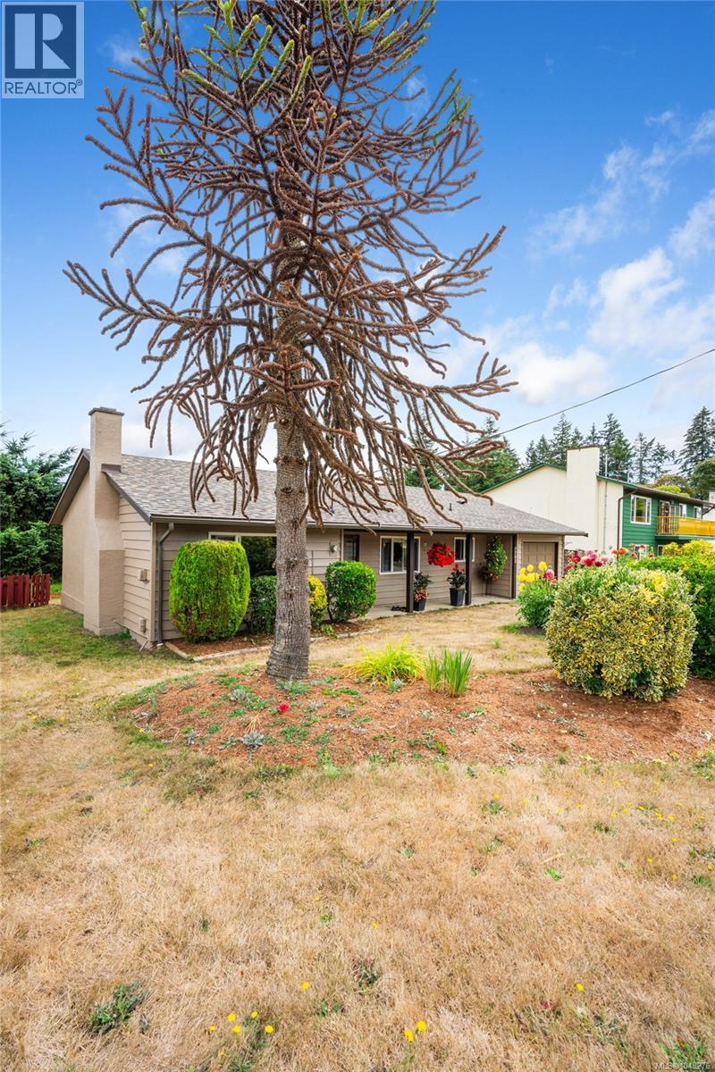 7703 Wallace Dr, Central Saanich