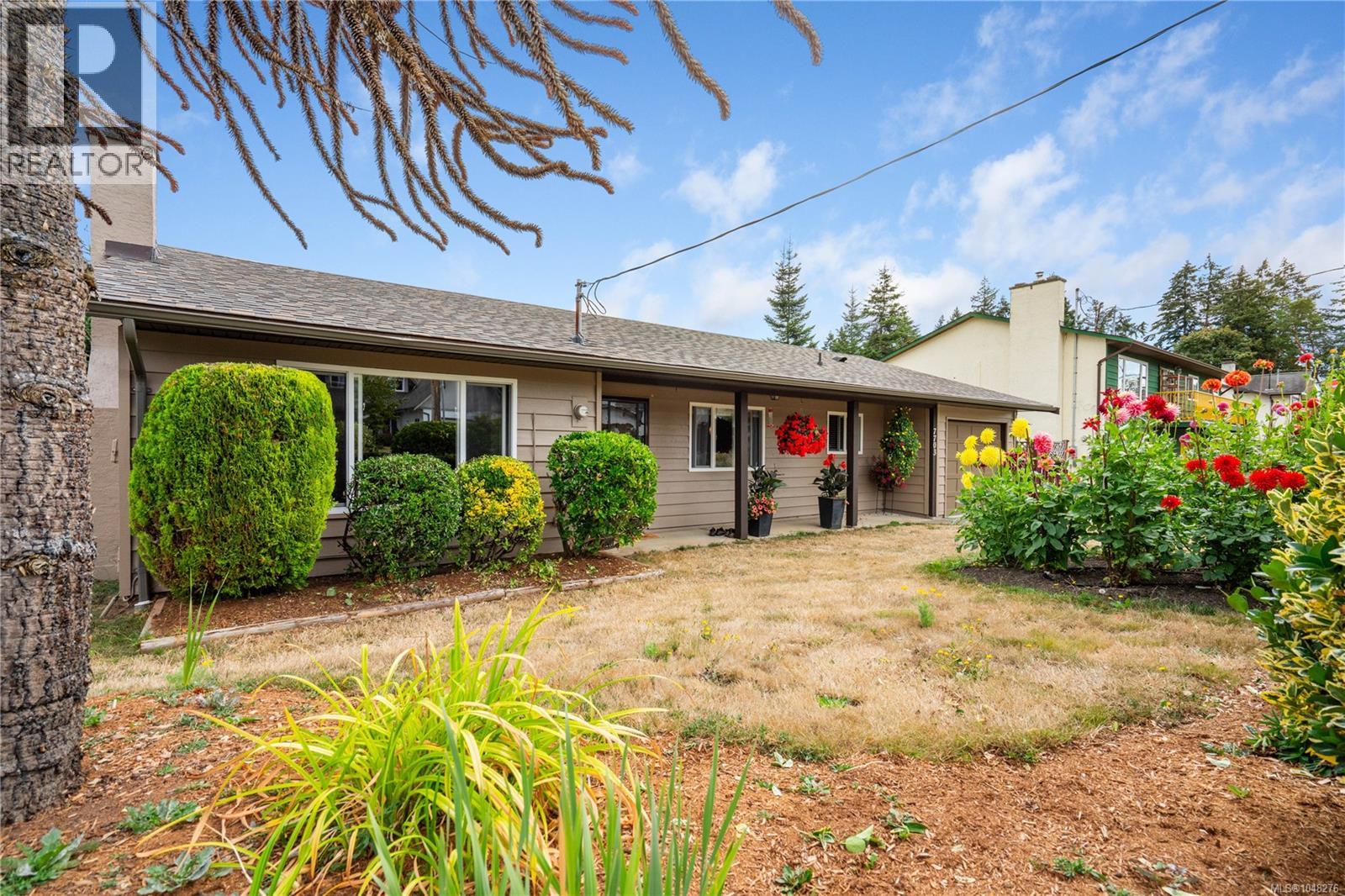 7703 Wallace Dr, Central Saanich