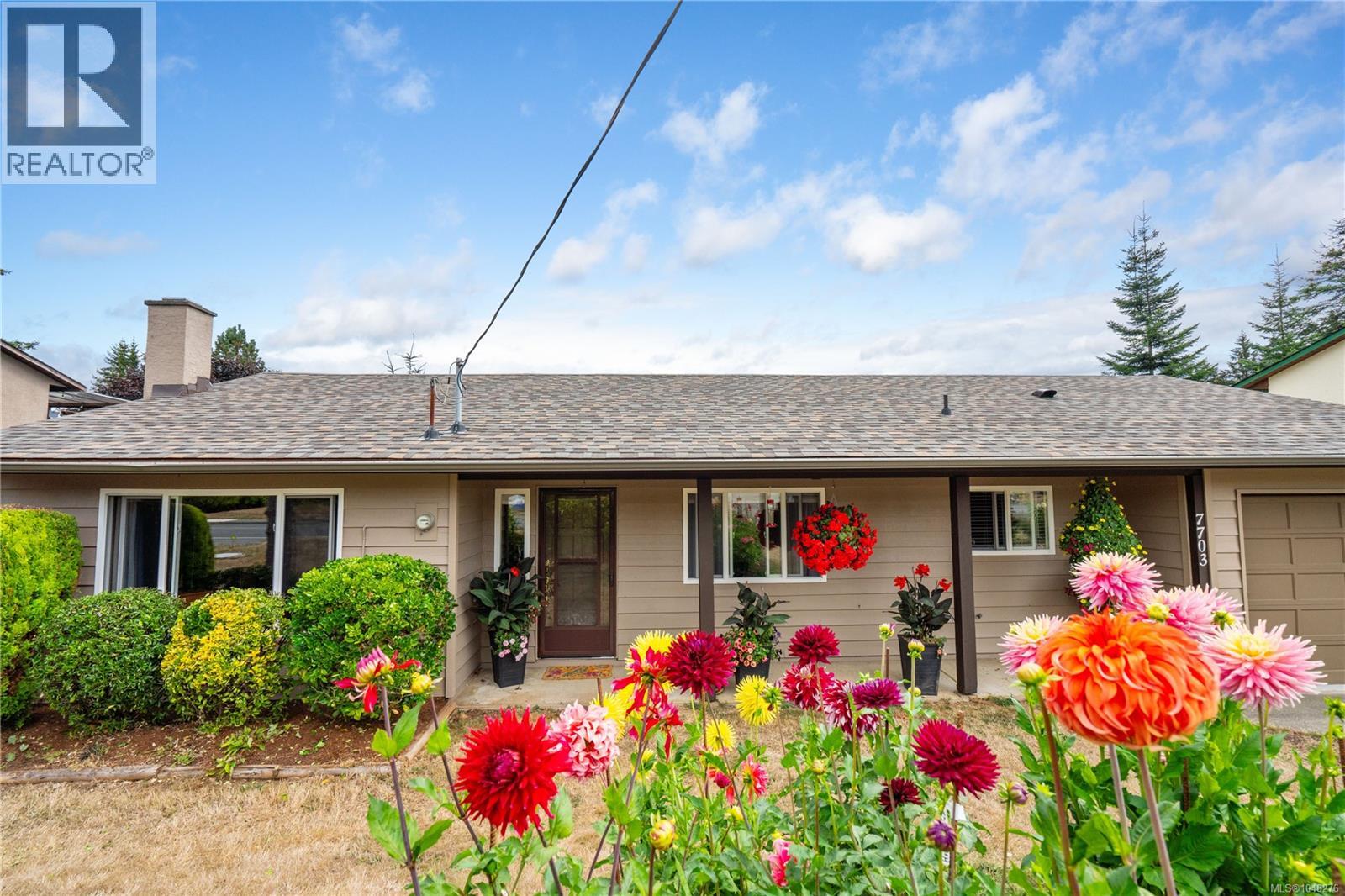 7703 Wallace Dr, Central Saanich