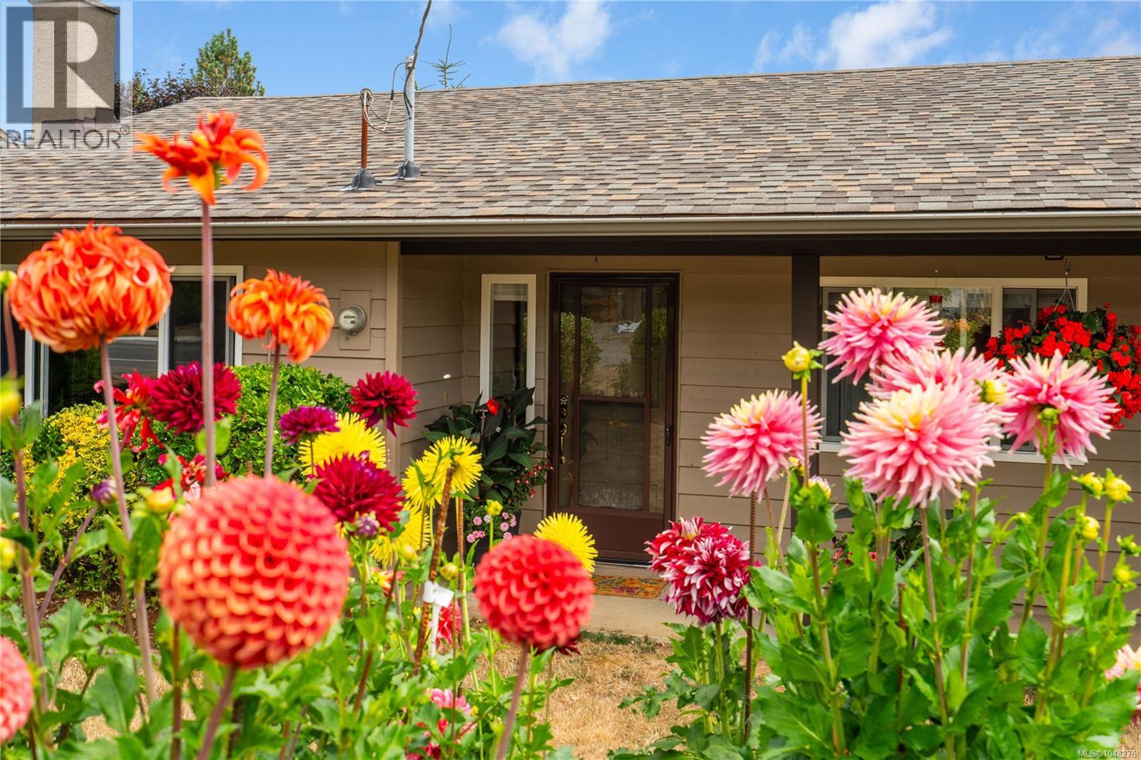 7703 Wallace Dr, Central Saanich