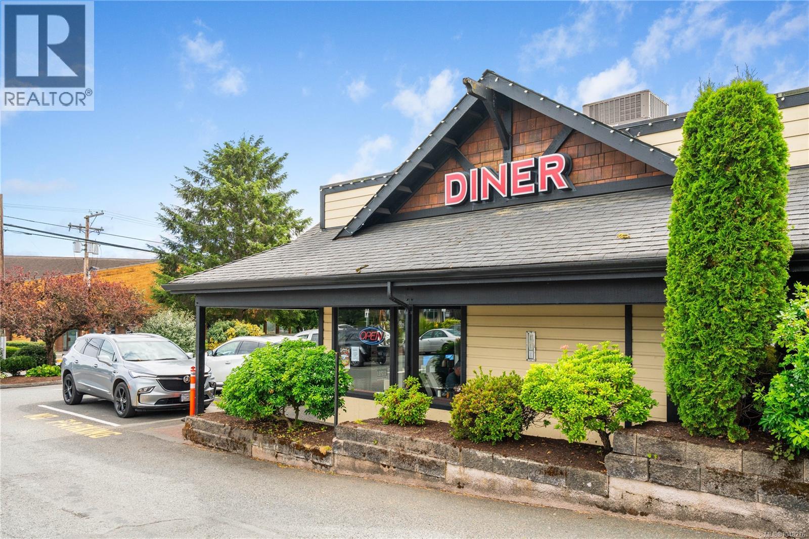 7703 Wallace Dr, Central Saanich