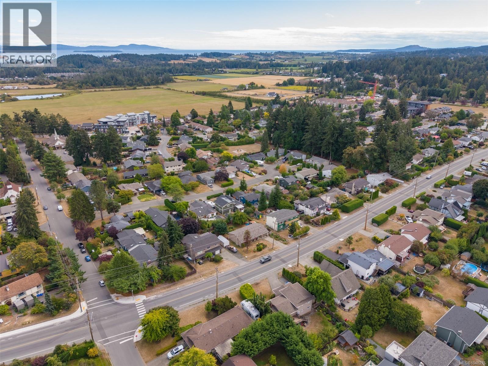 7703 Wallace Dr, Central Saanich