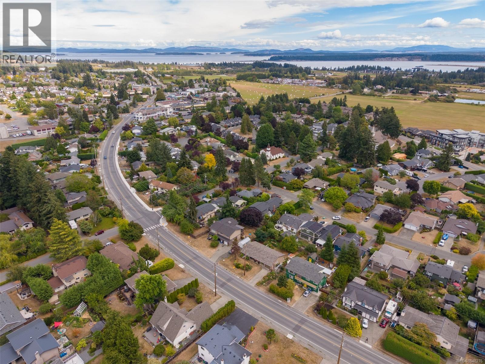 7703 Wallace Dr, Central Saanich