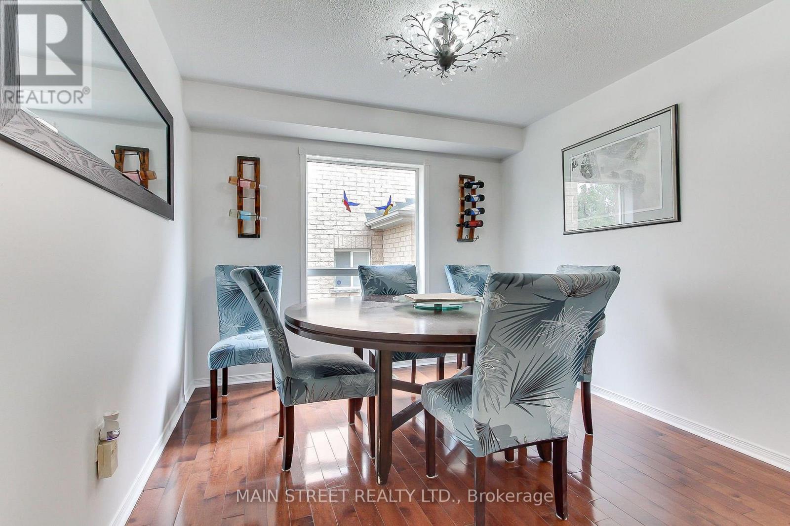 110 CRITTENDEN DRIVE - 10