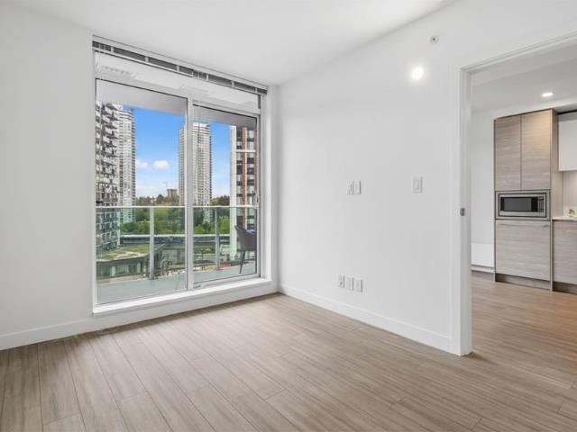 807 13655 FRASER HIGHWAY, Surrey