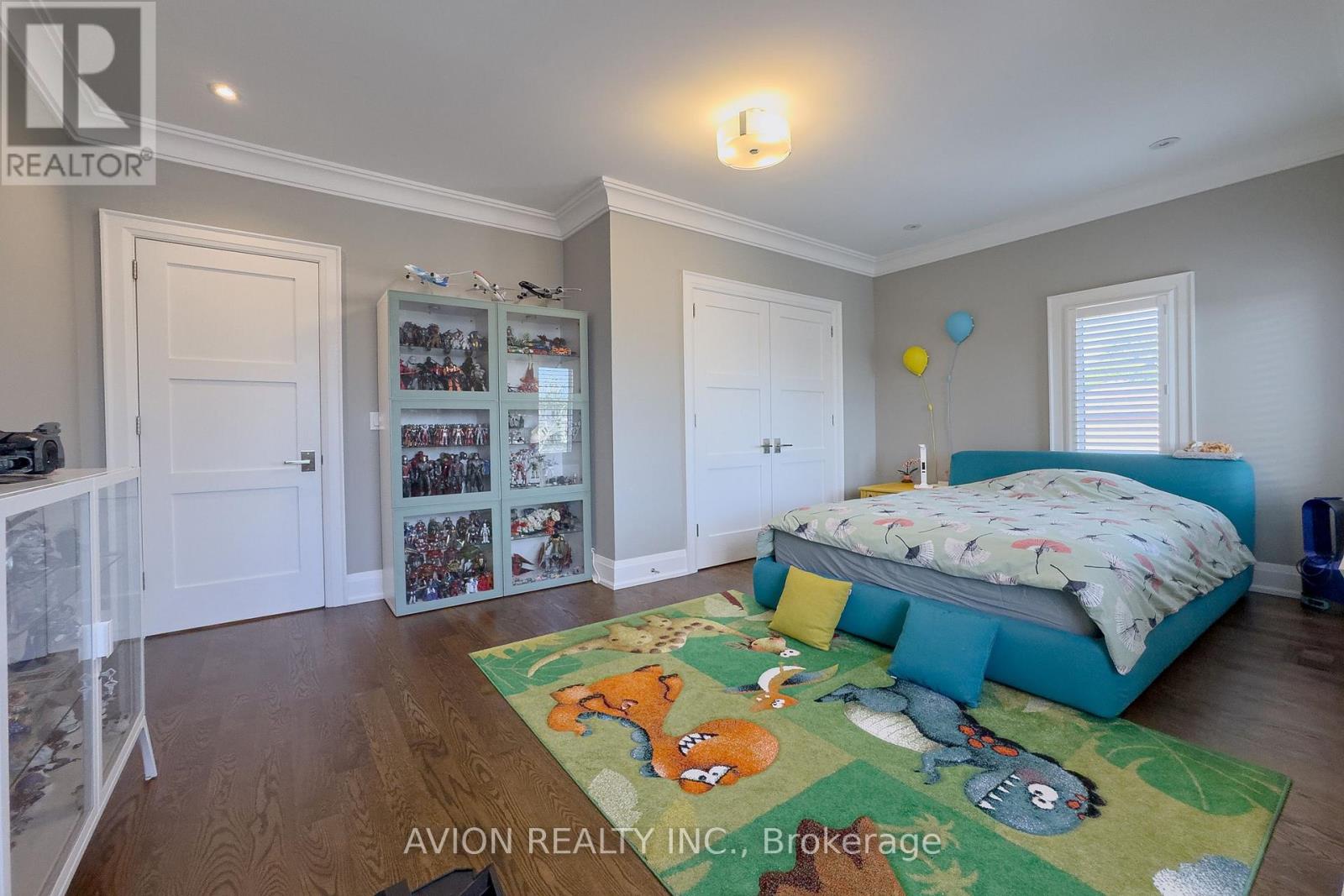 220 FALSTAFF AVENUE - 23