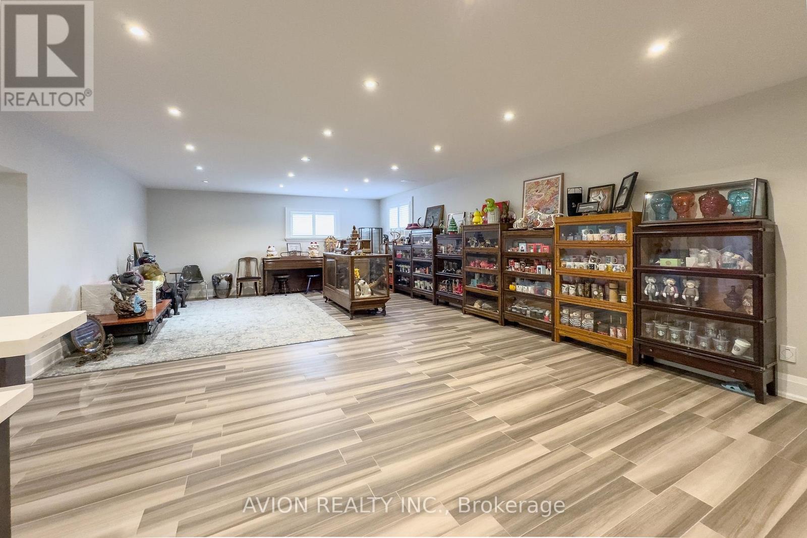 220 FALSTAFF AVENUE - 28